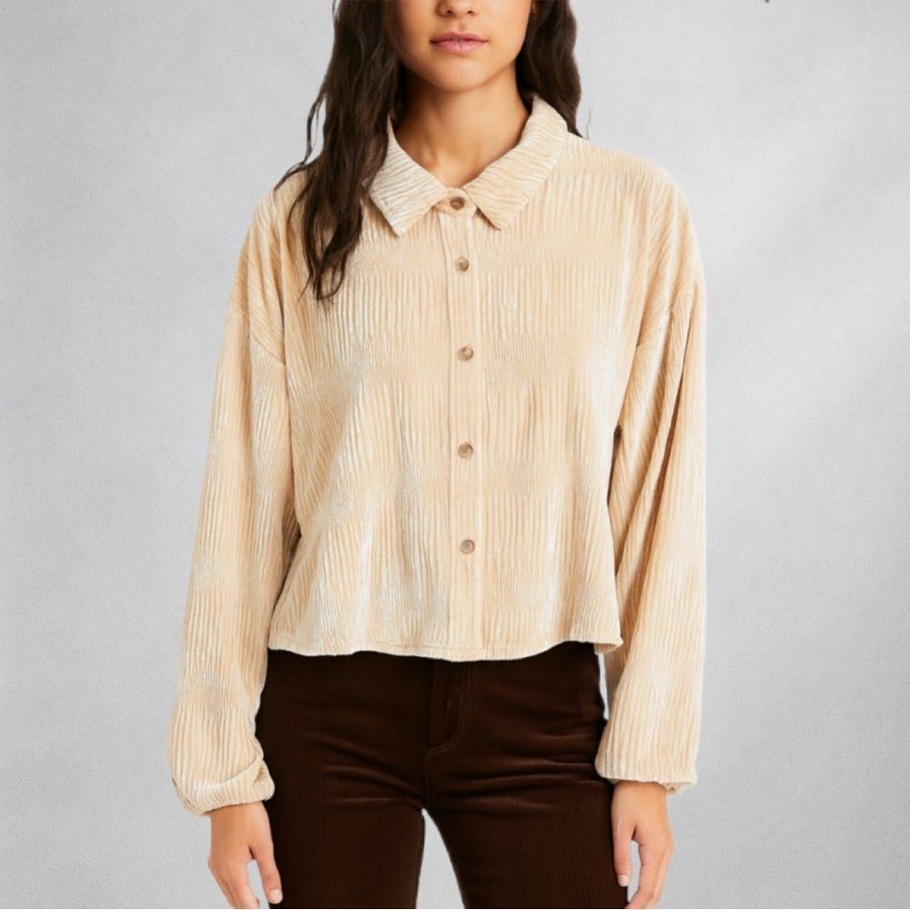 Forever 21 Womens Blouse  XL Beige Velvet  Button-Up Collared Relaxed Cropped